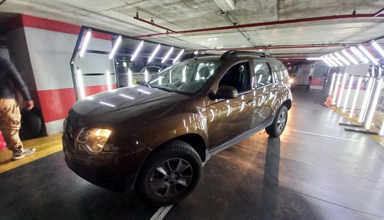 Renault • Duster