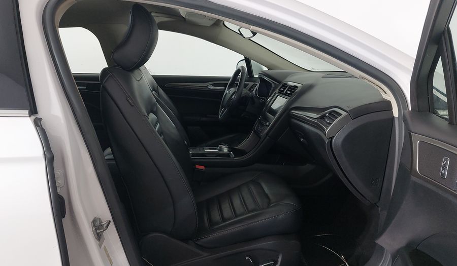 Ford Fusion SEL Sedan 2017