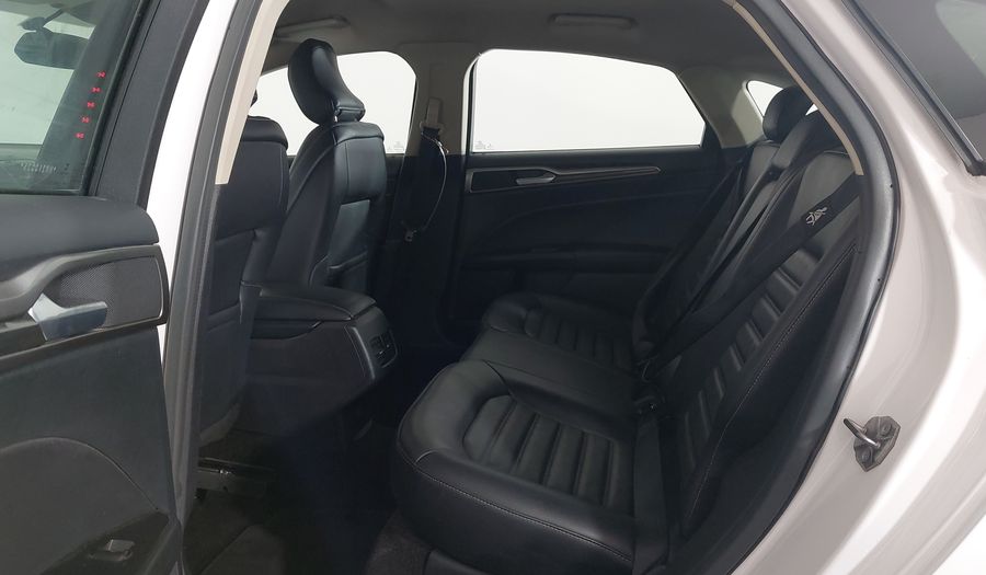 Ford Fusion SEL Sedan 2017