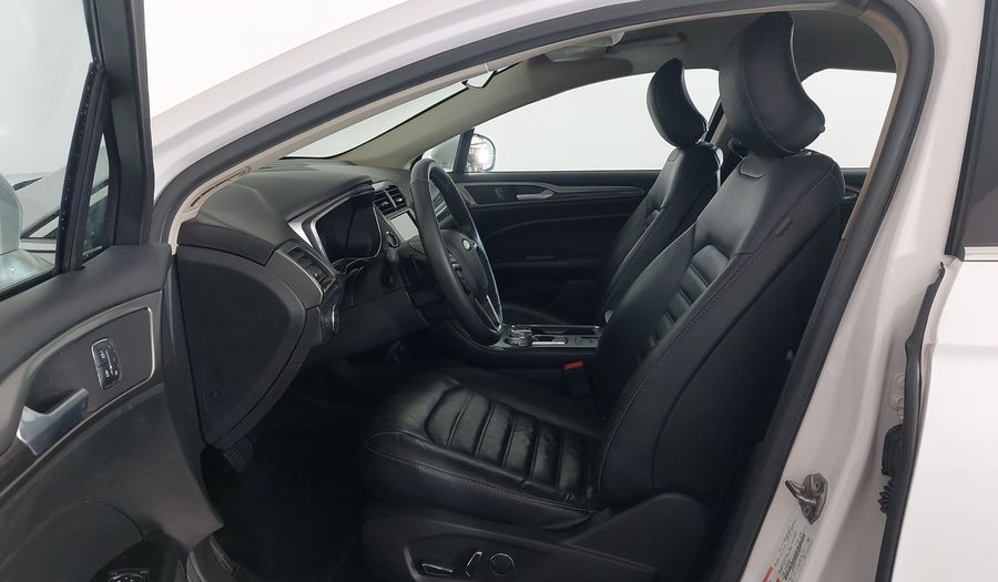 Ford Fusion SEL Sedan 2017
