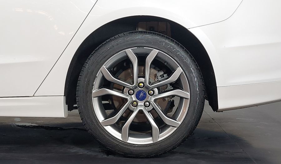 Ford Fusion SEL Sedan 2017