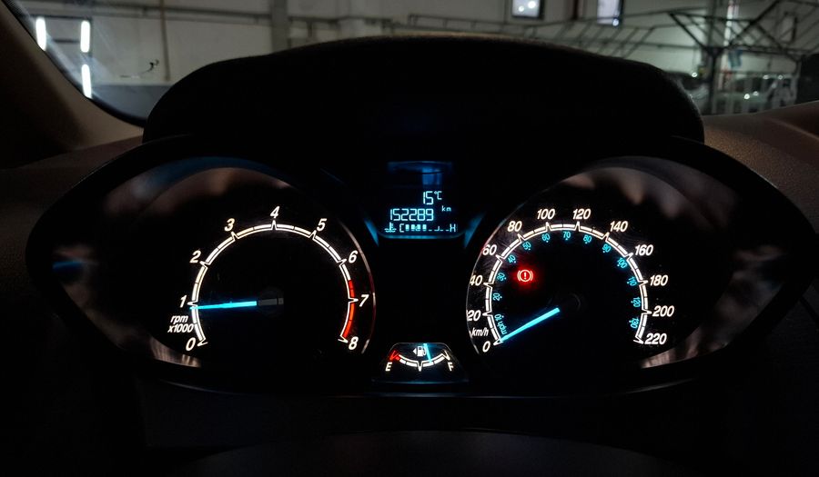 Ford Fiesta Kinetic Design 1.6 S PLUS Sedan 2014
