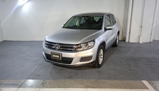 Volkswagen • Tiguan
