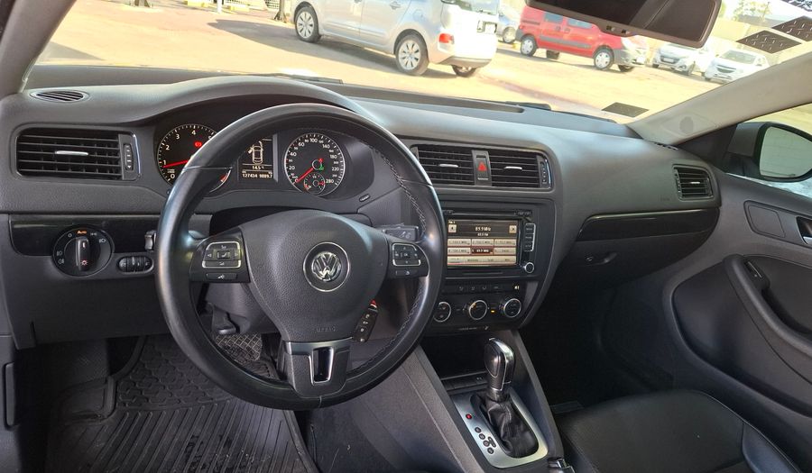 Volkswagen Vento 2.5 LUXURY TIPTRONIC Sedan 2013