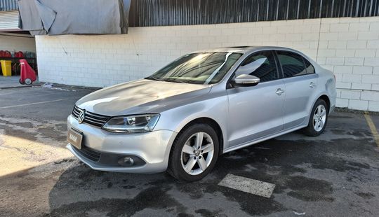 Volkswagen • Vento