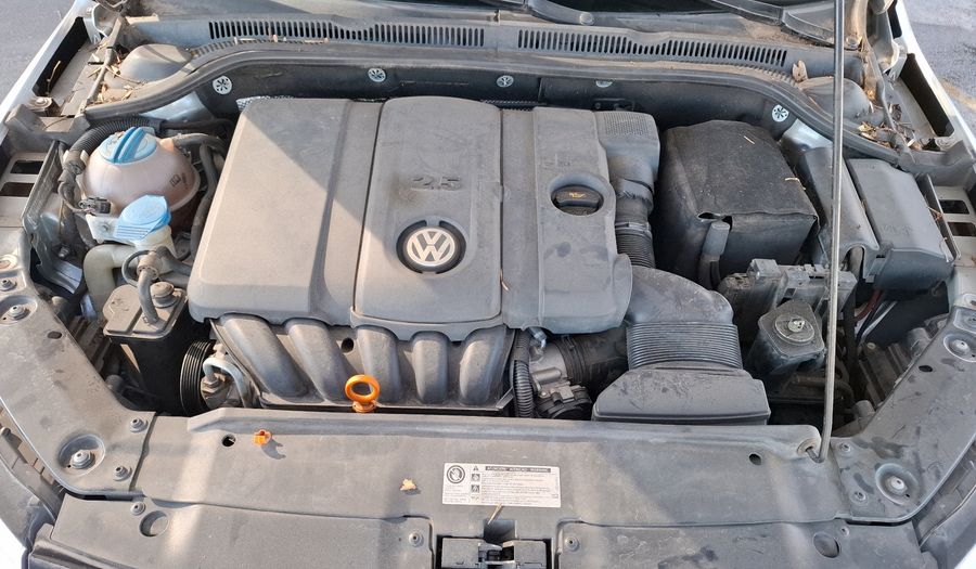 Volkswagen Vento 2.5 LUXURY TIPTRONIC Sedan 2013