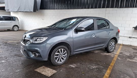 Renault • Logan