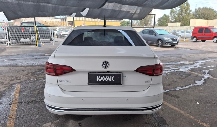 Volkswagen Virtus 1.6 MSI HIGHLINE TIPTRONIC Sedan 2022