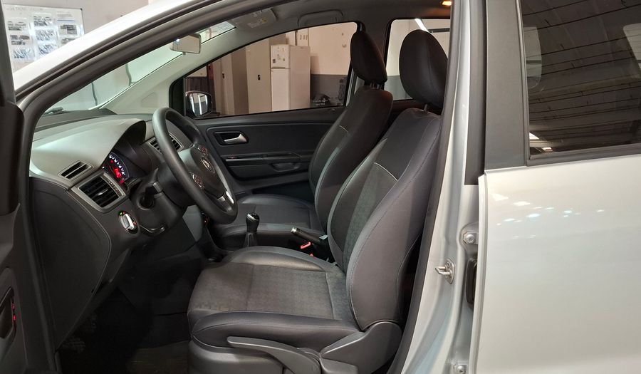 Volkswagen Fox 1.6 HIGHLINE Hatchback 2015