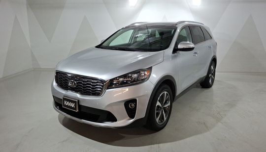 Kia • Sorento