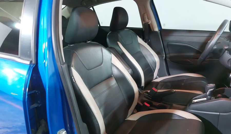 Nissan Versa 1.6 PLATINUM CVT Sedan 2022