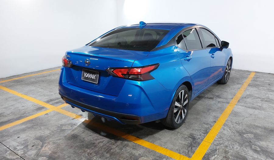 Nissan Versa 1.6 PLATINUM CVT Sedan 2022