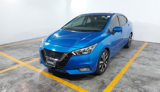 Nissan • Versa