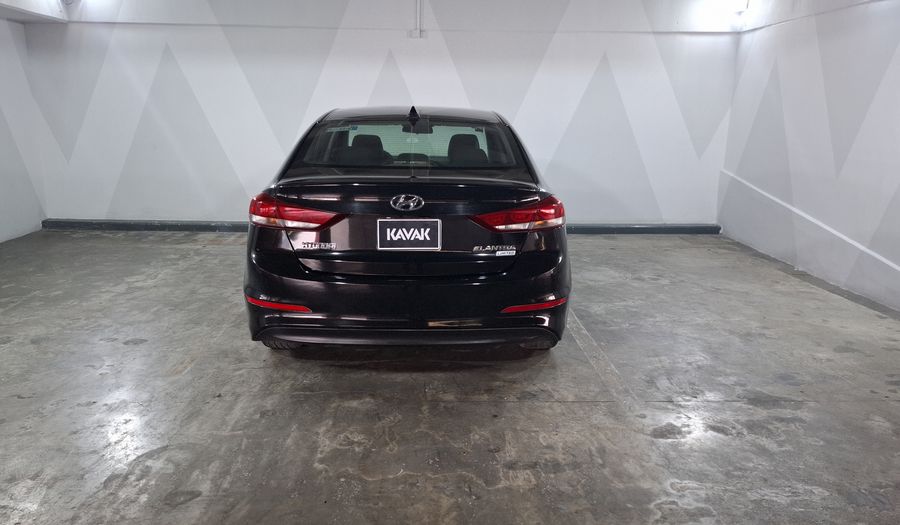 Hyundai Elantra 2.0 LIMITED TECH NAVI AUTO Sedan 2018