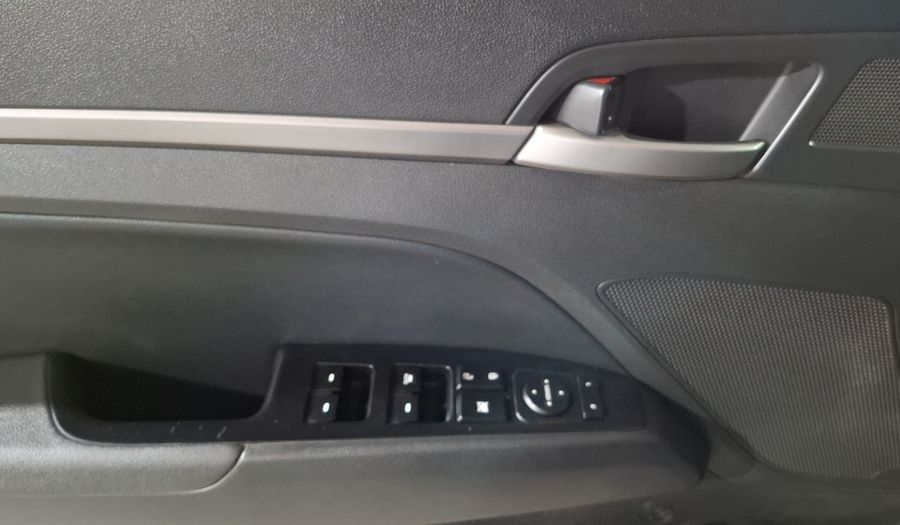 Hyundai Elantra 2.0 LIMITED TECH NAVI AUTO Sedan 2018