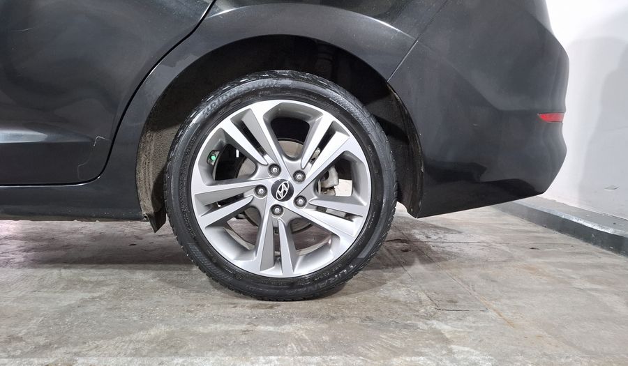 Hyundai Elantra 2.0 LIMITED TECH NAVI AUTO Sedan 2018