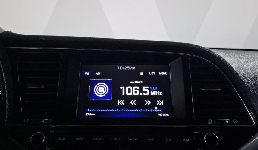 Hyundai Elantra 2.0 LIMITED TECH NAVI AUTO Sedan 2018
