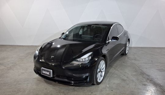 Tesla • Model 3