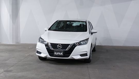Nissan • Versa