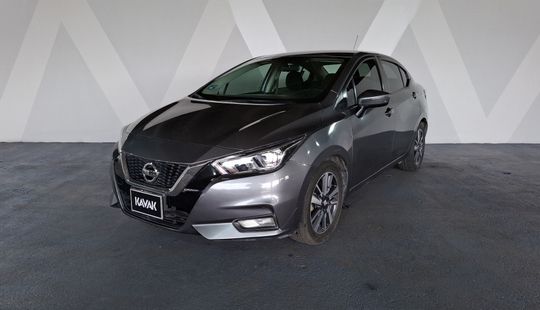Nissan • Versa