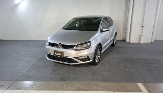 Volkswagen • Polo