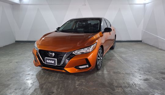 Nissan • Sentra