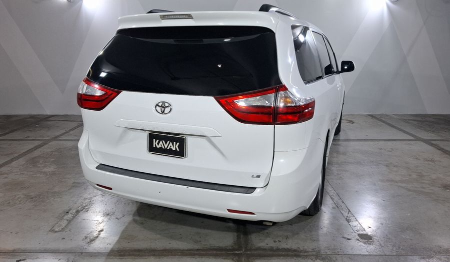 Toyota Sienna 3.5 LE AT Minivan 2017