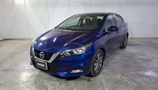 Nissan • Versa