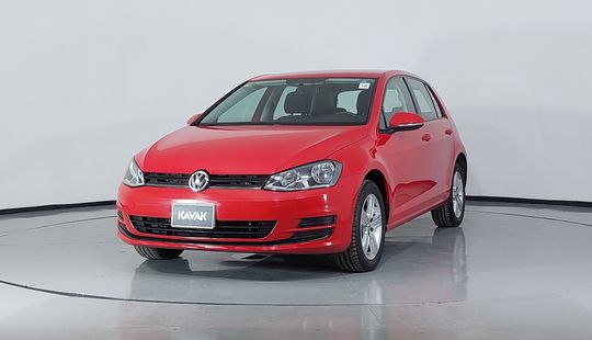 Volkswagen • Golf