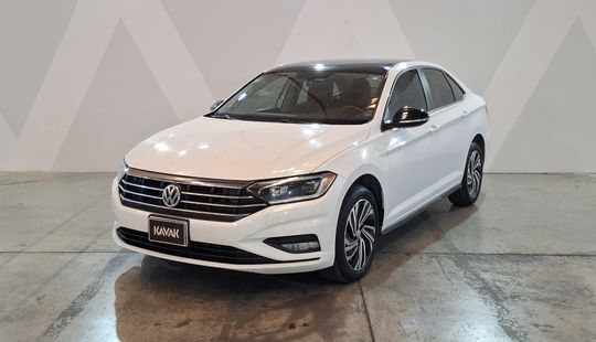 Volkswagen • Jetta
