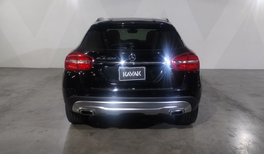 Mercedes Benz Clase Gla 1.6 GLA 200 CGI SPORT Suv 2017