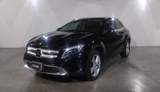 Mercedes Benz • Clase GLA