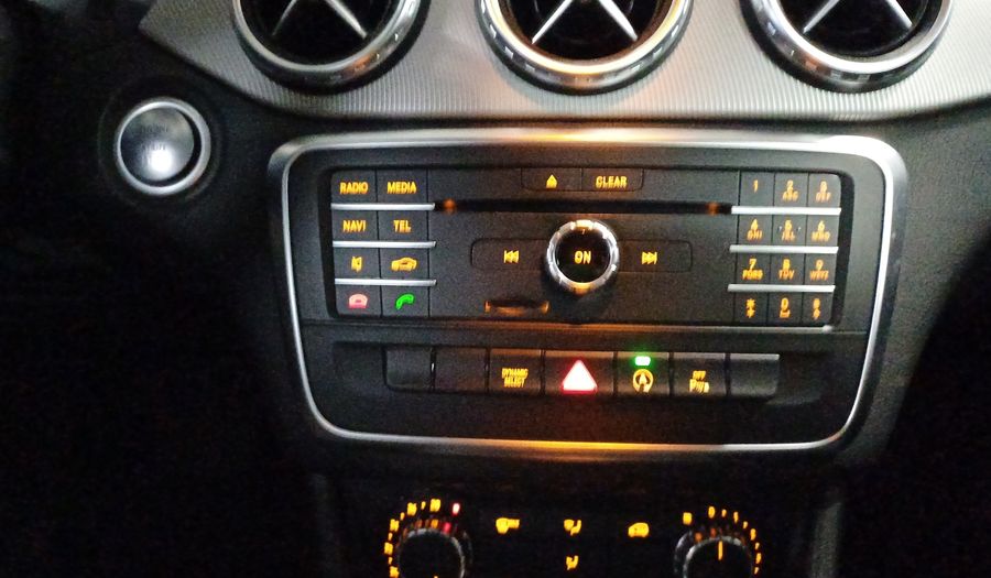 Mercedes Benz Clase Gla 1.6 GLA 200 CGI SPORT Suv 2017