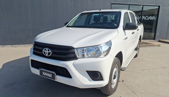 Toyota • Hilux