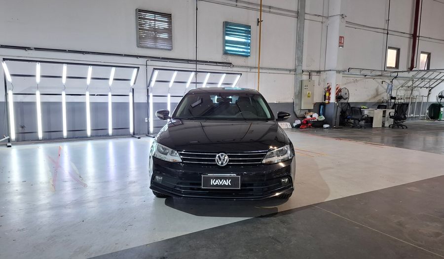 Volkswagen Vento 2.5 ADVANCE PLUS Sedan 2015
