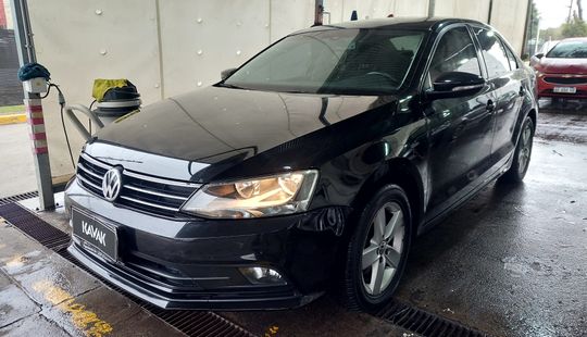 Volkswagen • Vento