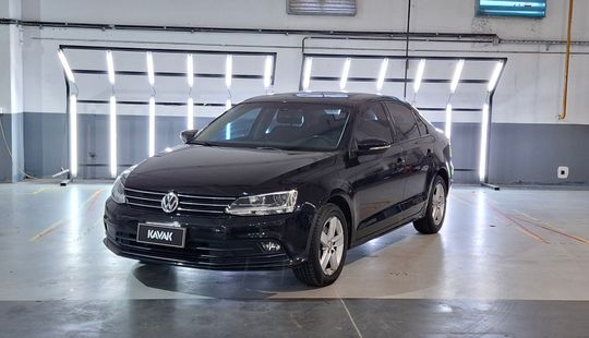Volkswagen • Vento