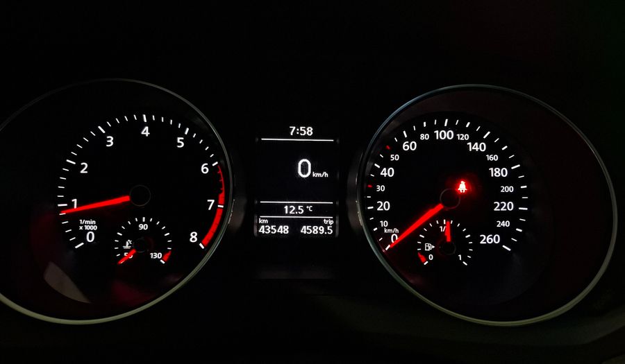 Volkswagen Vento 2.5 ADVANCE PLUS Sedan 2015