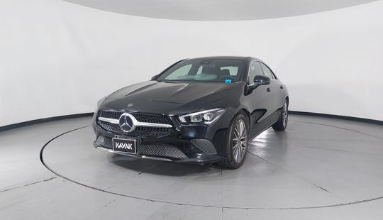 Mercedes Benz • Clase CLA