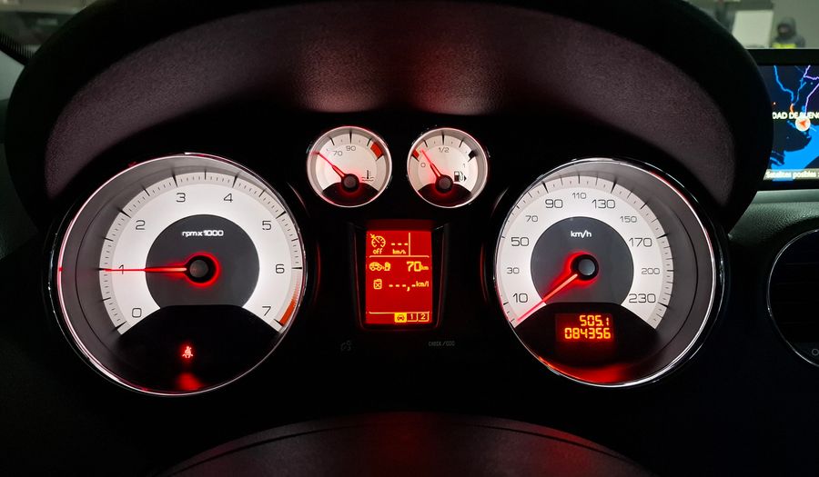 Peugeot 408 2.0 16V ALLURE+ Sedan 2013