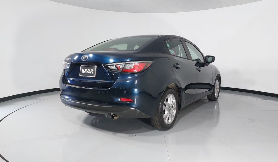Toyota Yaris 1.5 R HIGH AT Sedan 2016