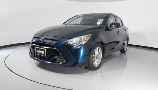 Toyota • Yaris