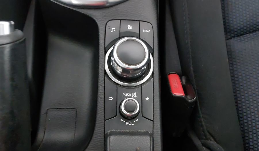 Toyota Yaris 1.5 R HIGH AT Sedan 2016
