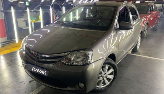 Toyota • Etios