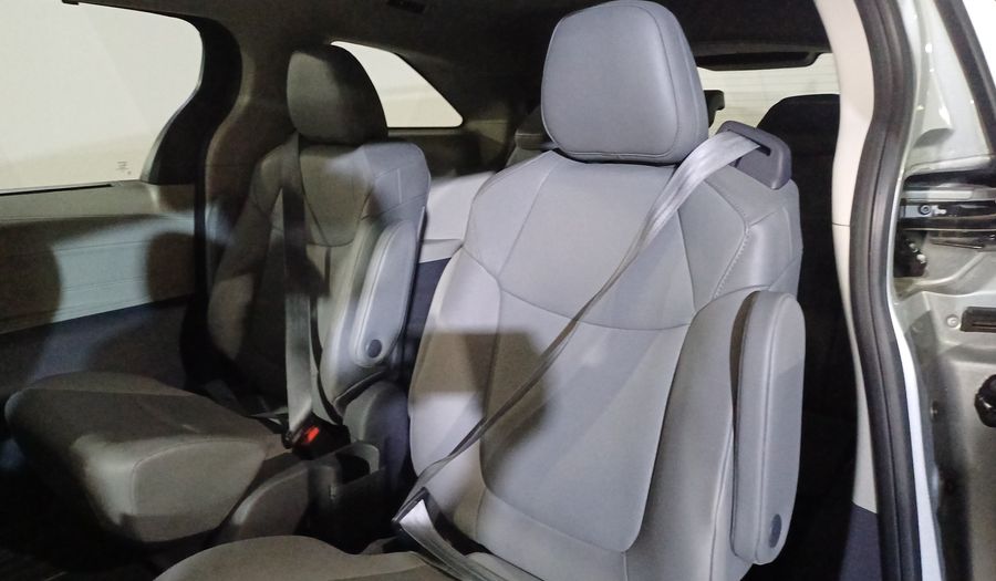 Toyota Sienna 2.5 HEV XLE PIEL AUTO Minivan 2021