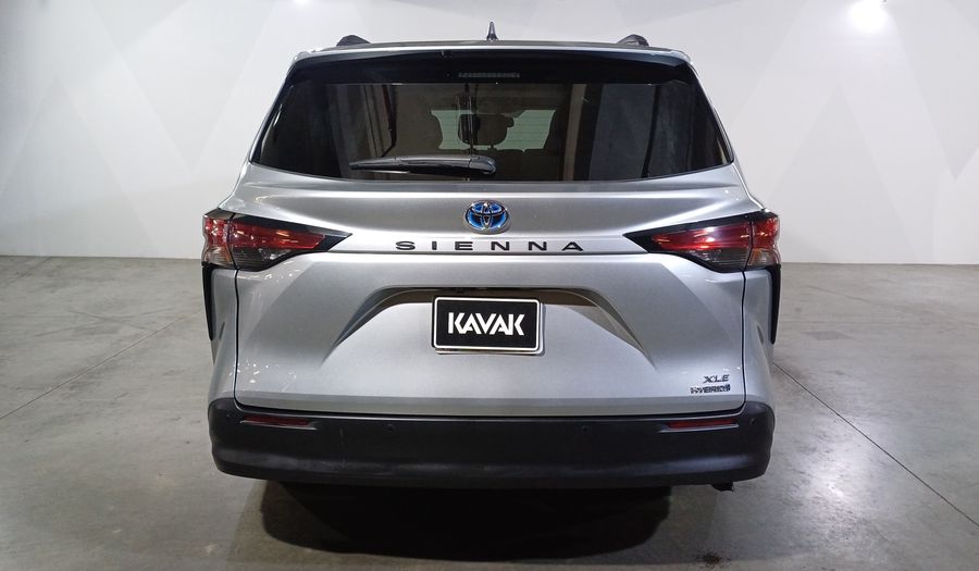 Toyota Sienna 2.5 HEV XLE PIEL AUTO Minivan 2021