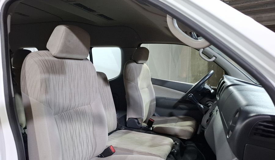 Nissan Nv350 Urvan 2.5 15 PASAJEROS AMPLIA A/A PAQ SEG Van 2020
