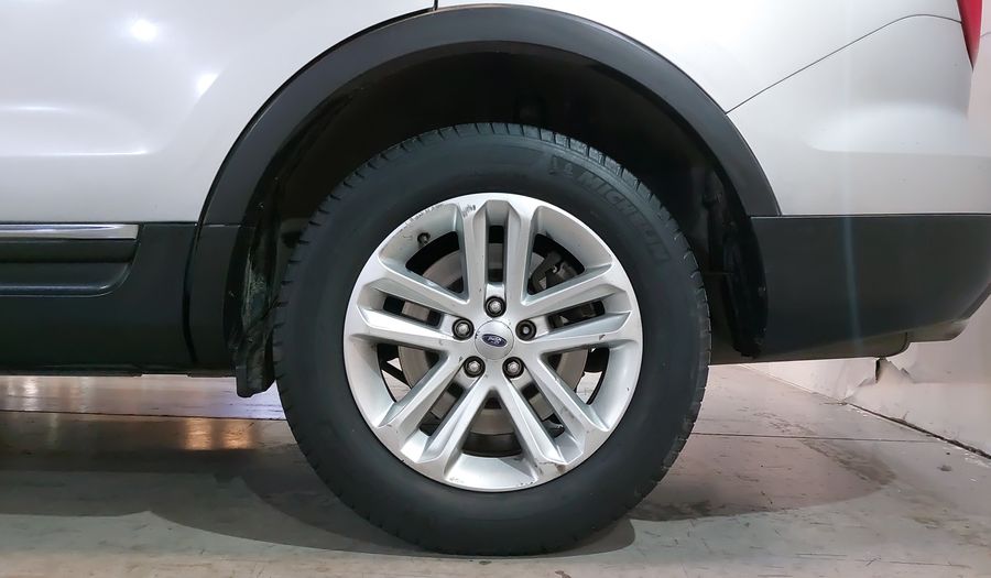 Ford Explorer 3.5 XLT V6 4X2 AT Suv 2014