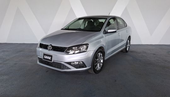 Volkswagen • Vento