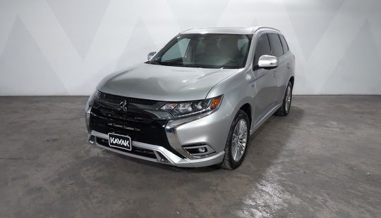 Mitsubishi • Outlander